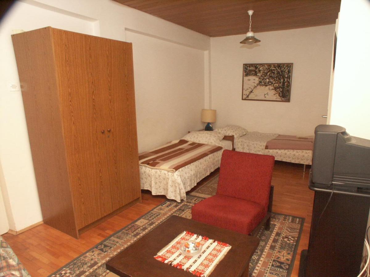 Apartments By The Sea Selce, Crikvenica - 2372 מראה חיצוני תמונה